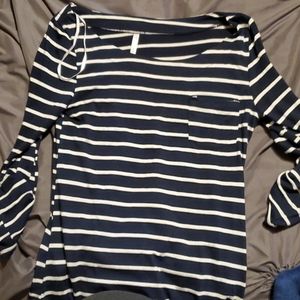 Striped 3/4 sleeve shirt